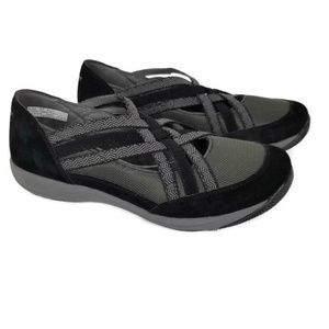 Dansko Hilde Flat Size 6.5 - 7 Black Suede